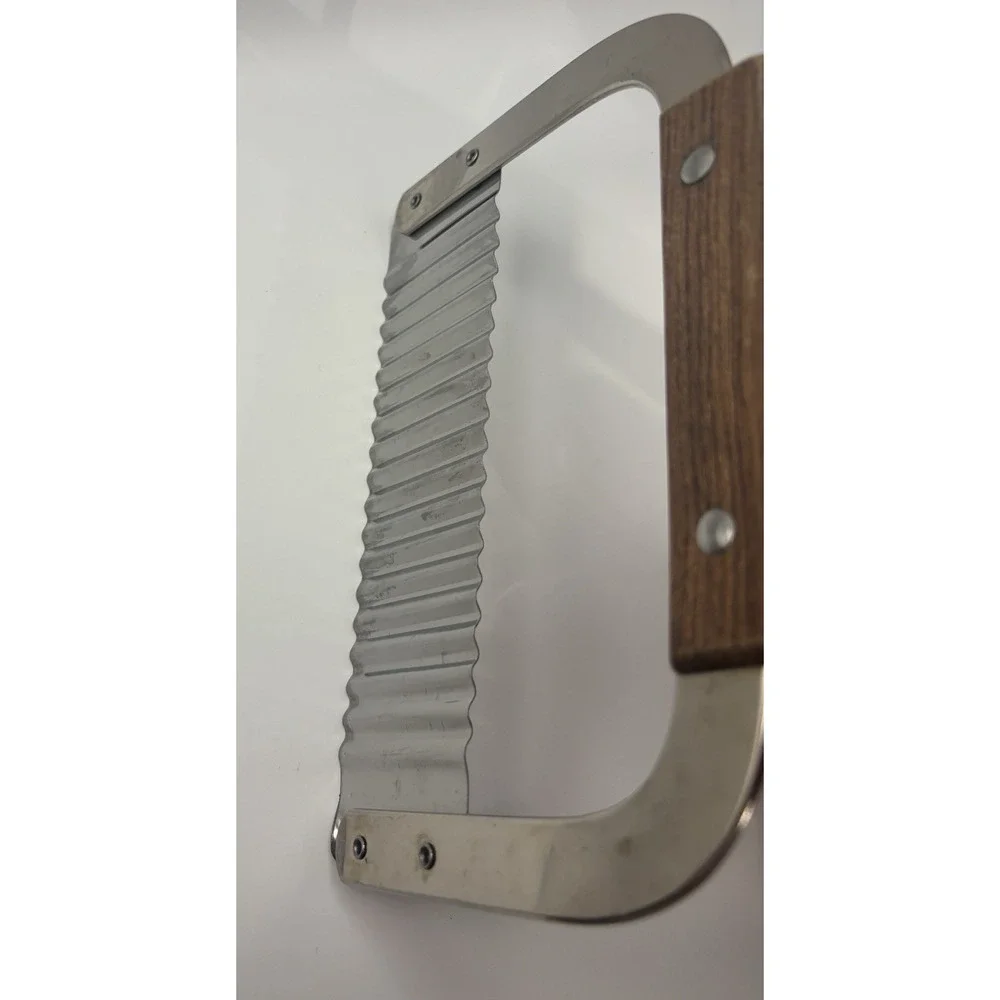 Vintage Crinkle Cutter Wavy Edge Slicer Vegetable Chopper Wood Handle Stainless
